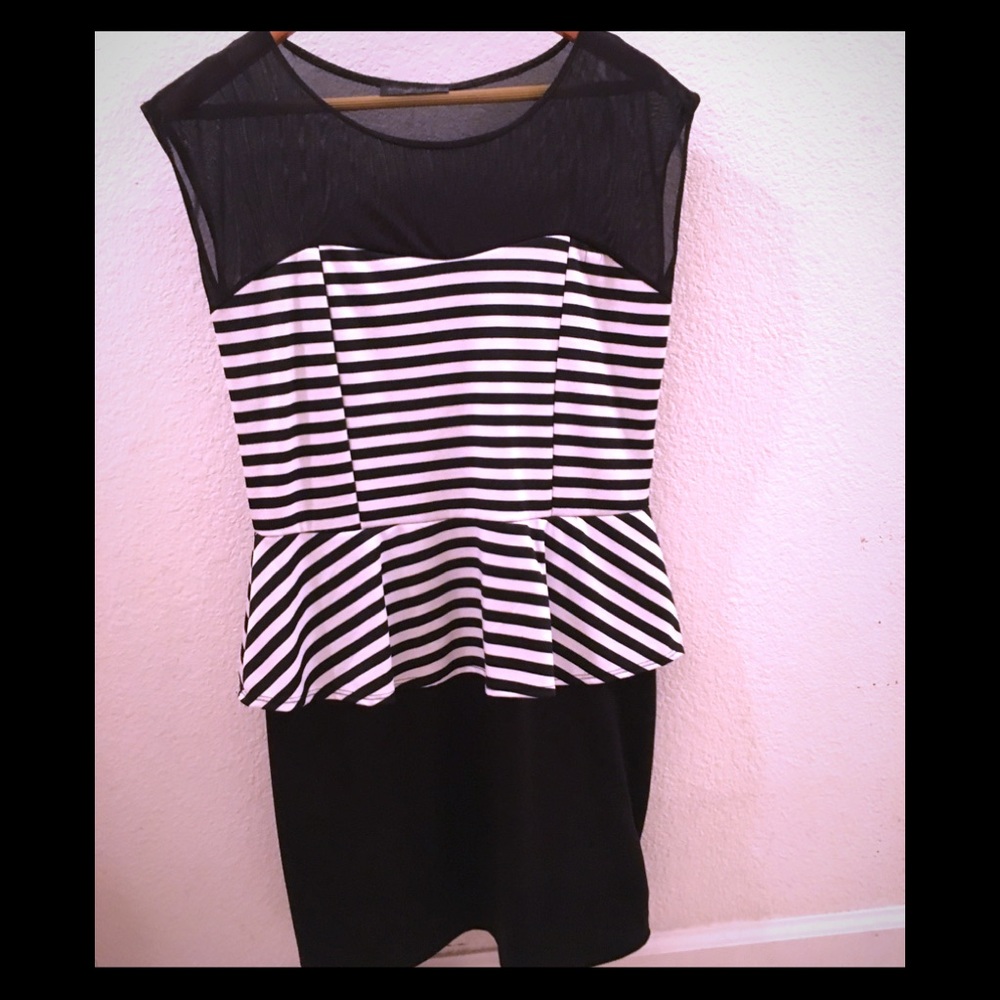 Women’s XL peplum black and white dress